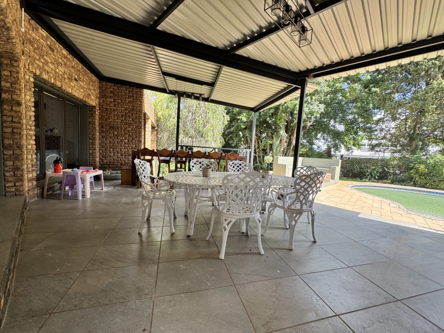 4 Bedroom Property for Sale in Wilkoppies North West